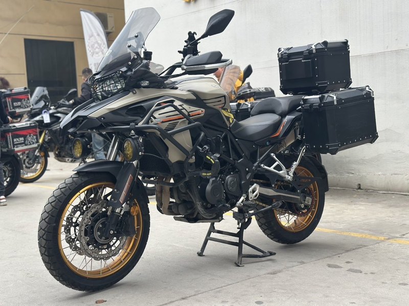 二手贝纳利TRK552