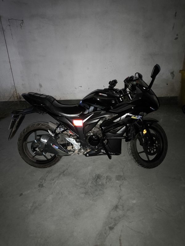 二手济南铃木极客飒 Gixxer 155