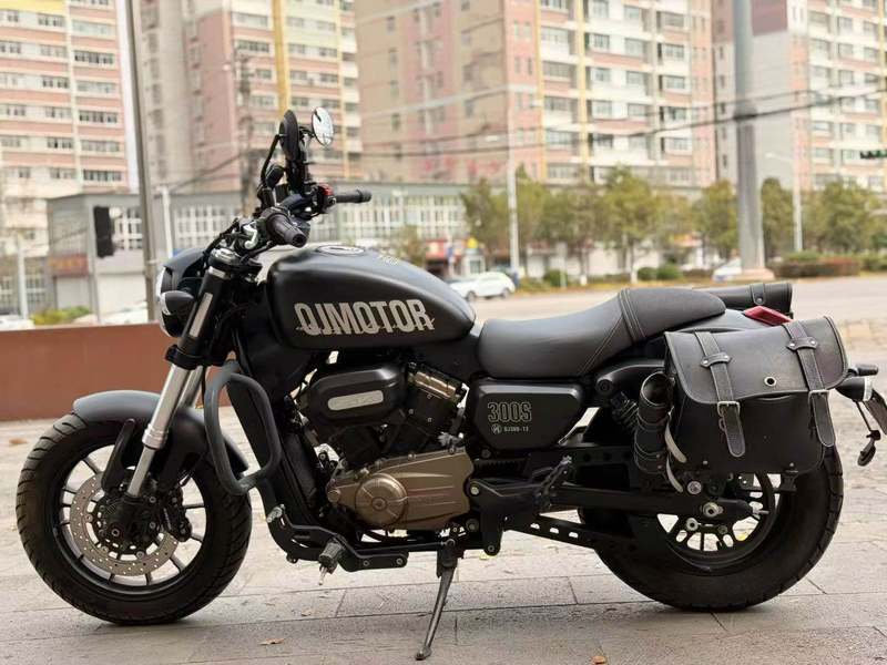 二手QJMOTOR闪300