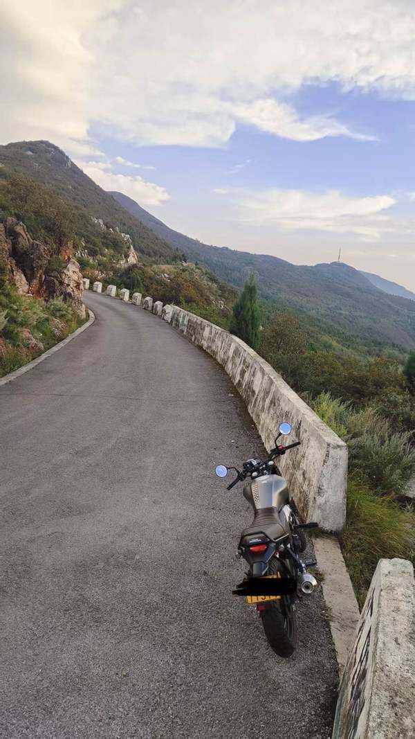 二手五羊本田鸷道 CB190SS