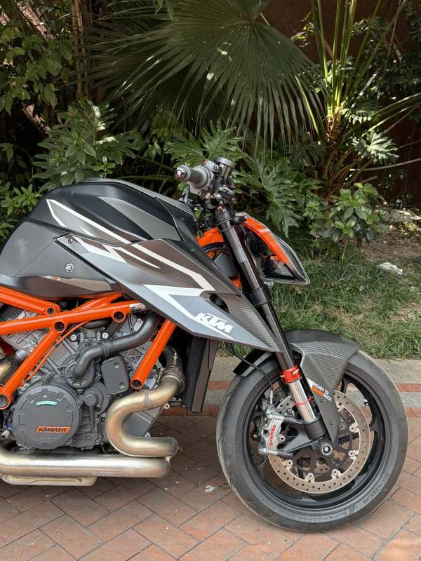 二手KTMR2R1290 Super Duke