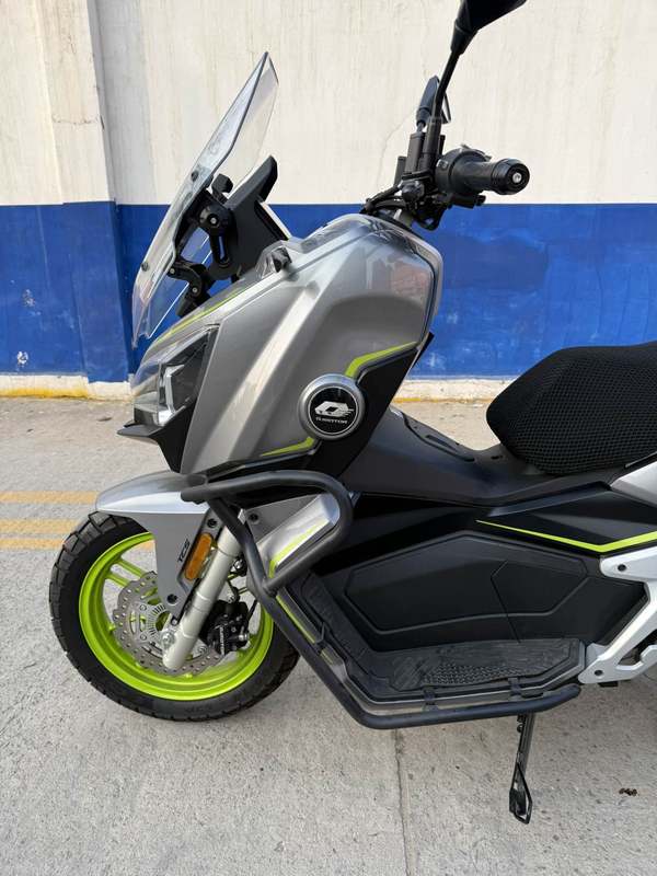 二手QJMOTOR鸿150ADV