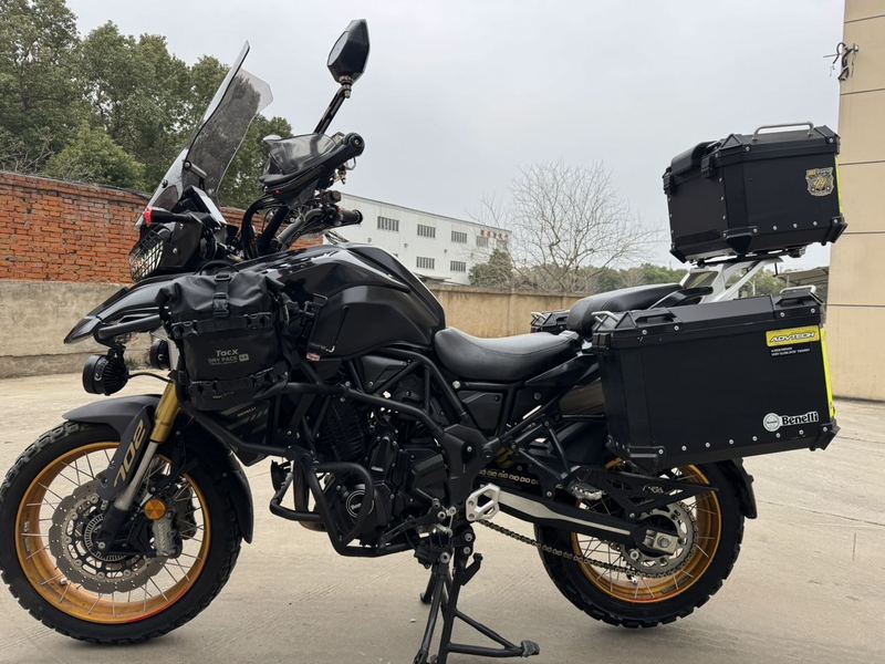 二手贝纳利TRK702