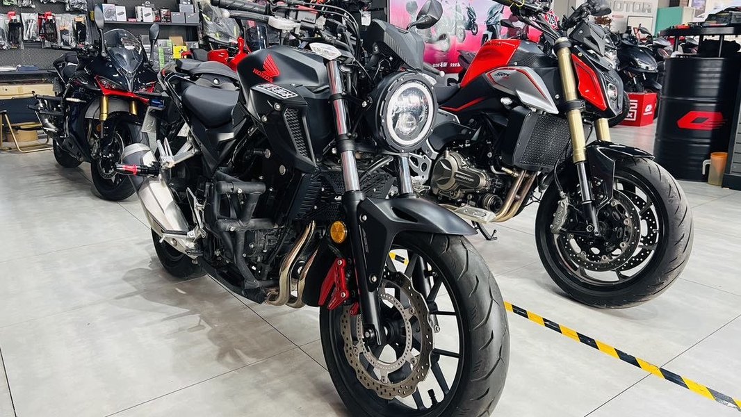二手本田CB400F