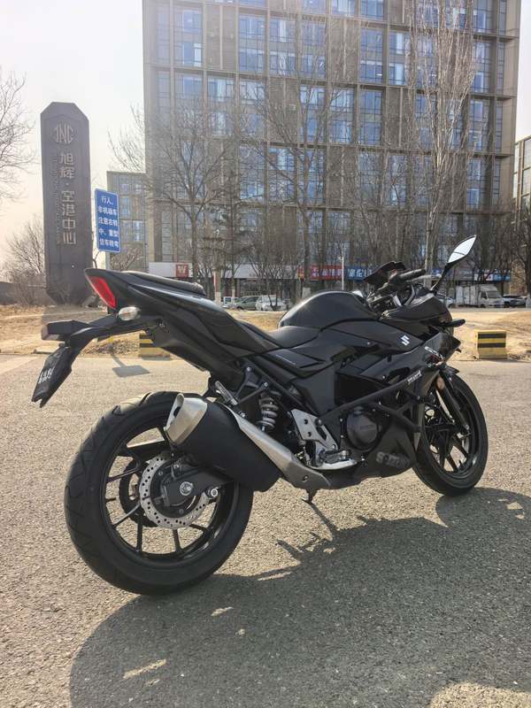 二手豪爵铃木GSX250R