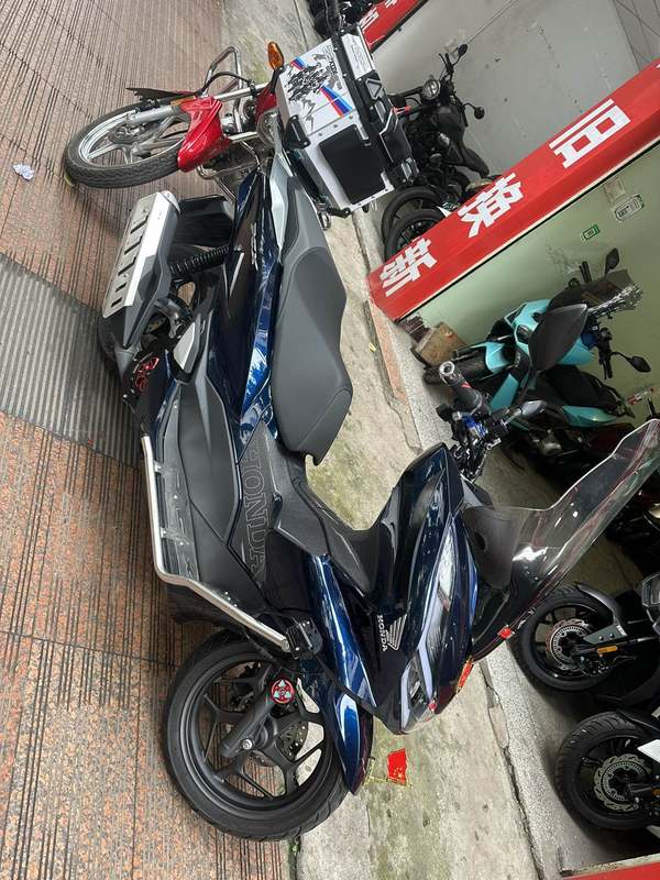 二手五羊本田PCX