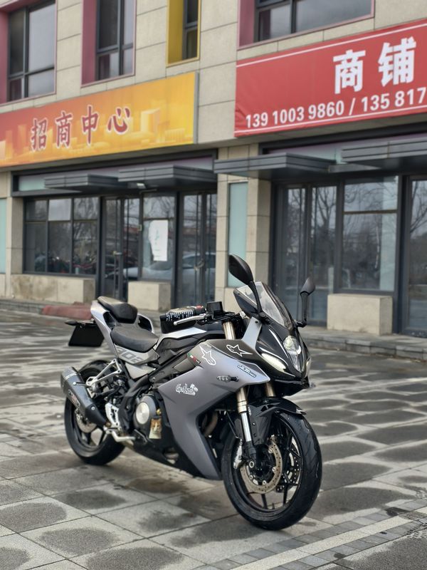 二手贝纳利龙卷风 Tornado 302R