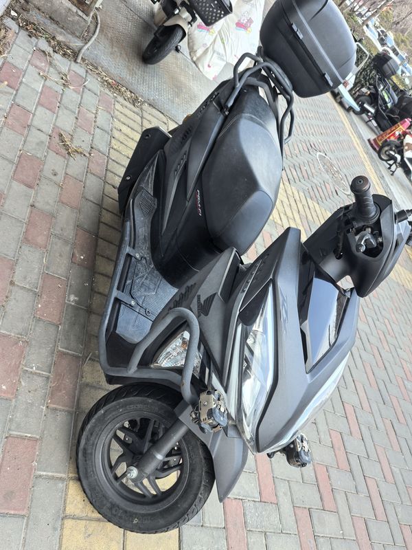 二手新大洲本田裂行 RX125Fi