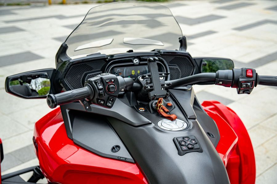 二手庞巴迪Spyder F3 