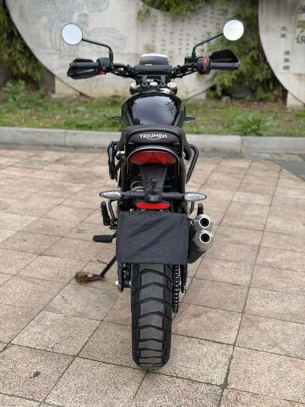 二手凯旋Scrambler 400 X