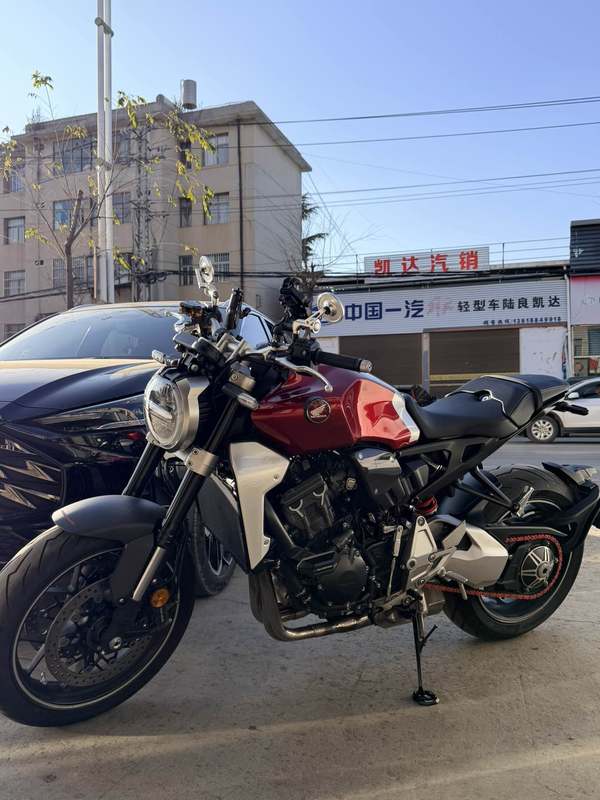 二手本田CB1000R