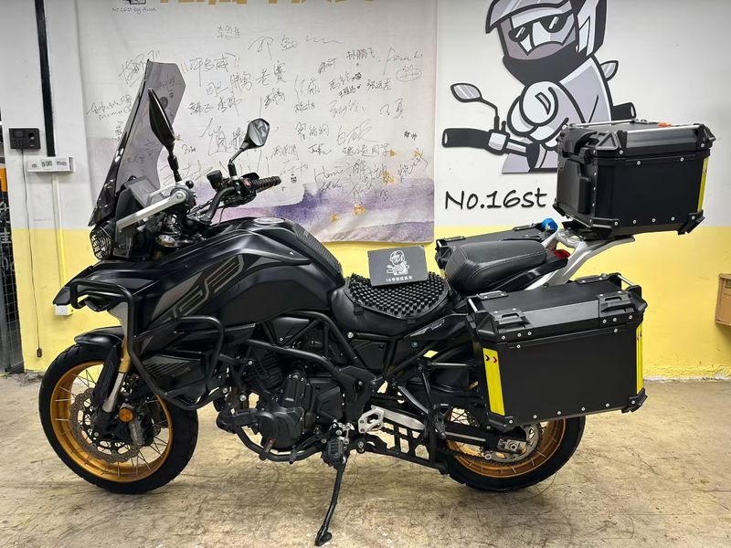 二手贝纳利TRK702