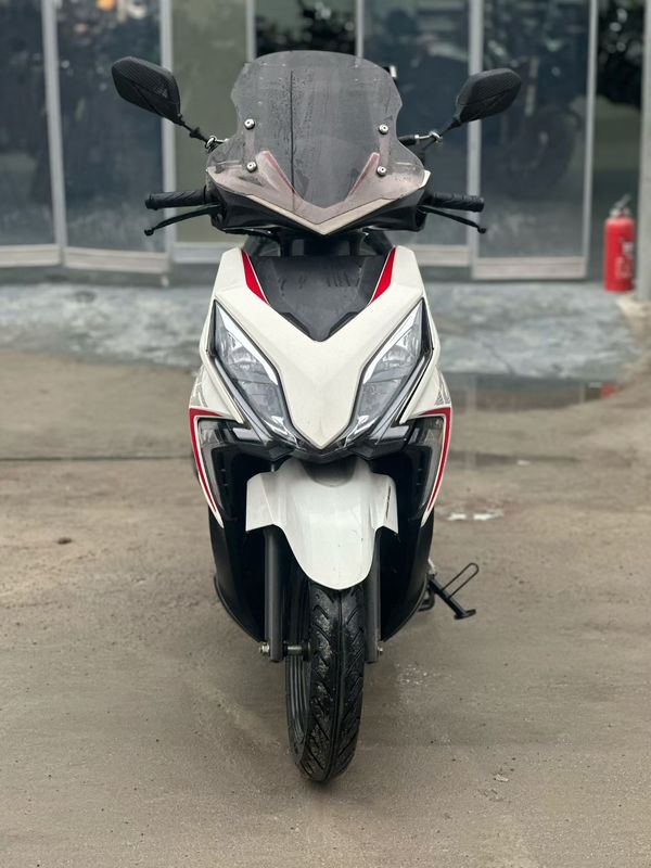 二手新大洲本田裂行 RX125Fi