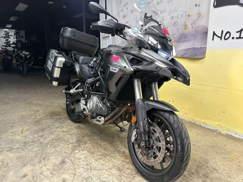 二手贝纳利金鹏 TRK502