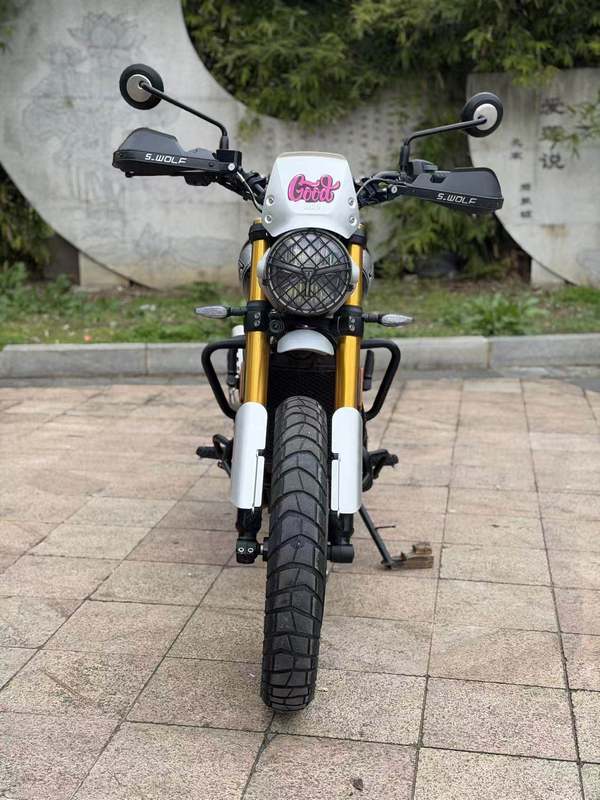 二手凯旋Scrambler 400 X