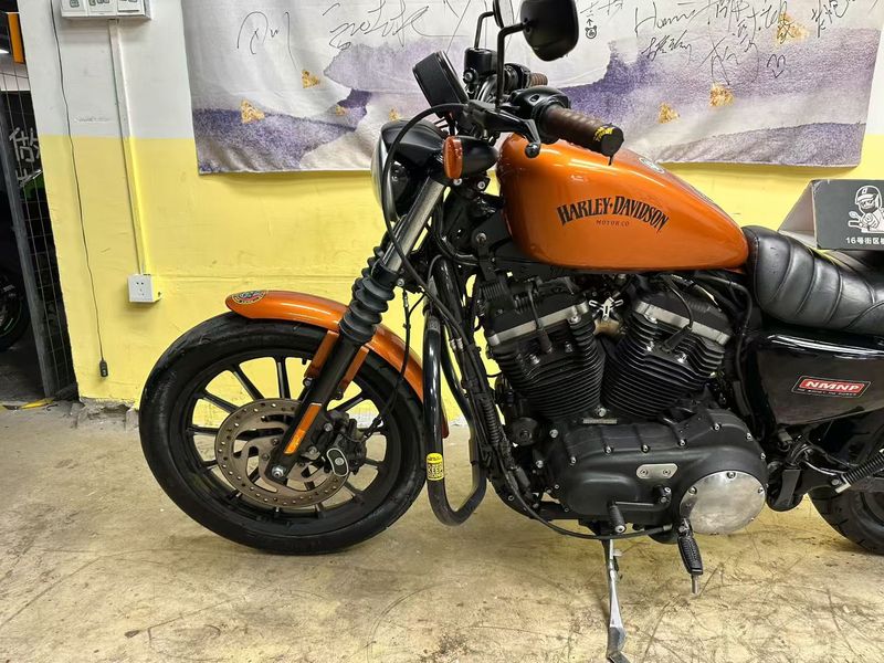 二手哈雷戴维森Iron883 硬汉