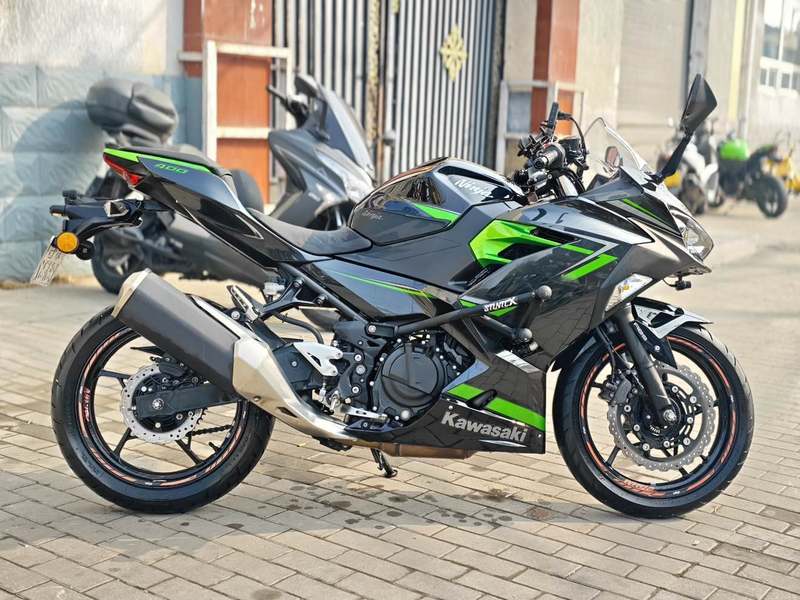 二手川崎Ninja 400
