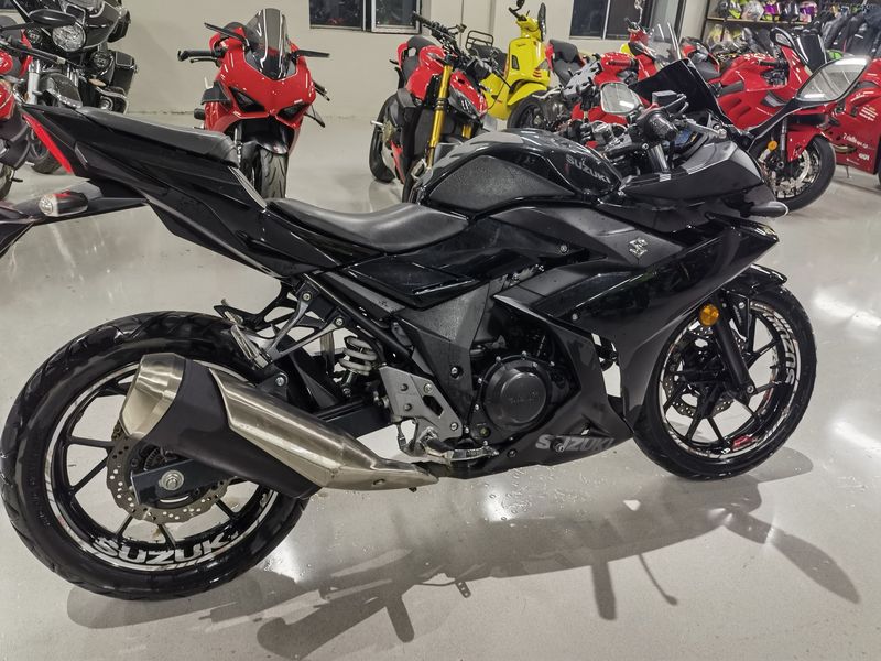 二手豪爵铃木GSX250R