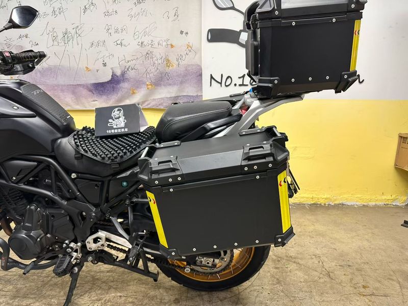 二手贝纳利TRK702