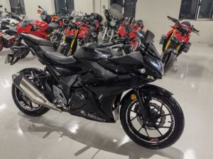 二手豪爵铃木GSX250R