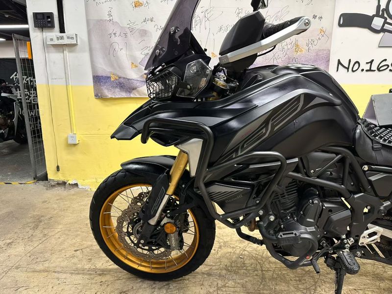 二手贝纳利TRK702