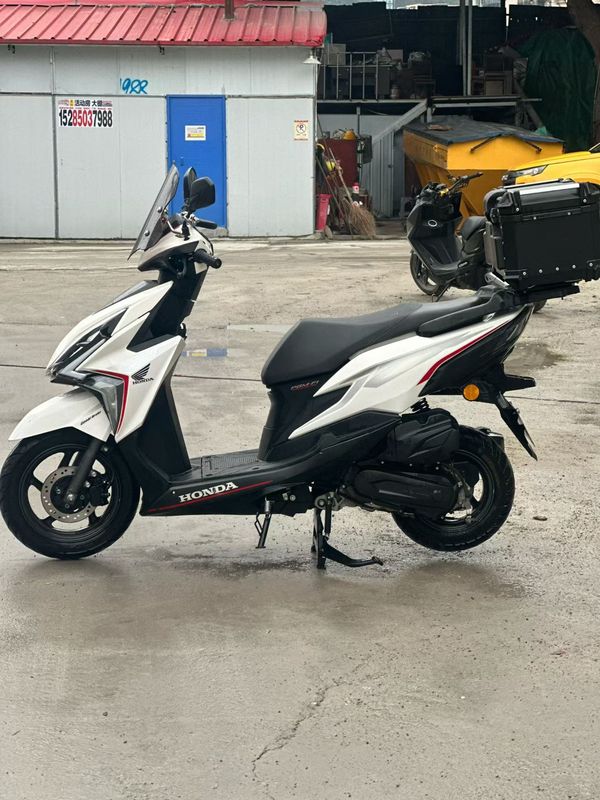 二手新大洲本田裂行 RX125Fi