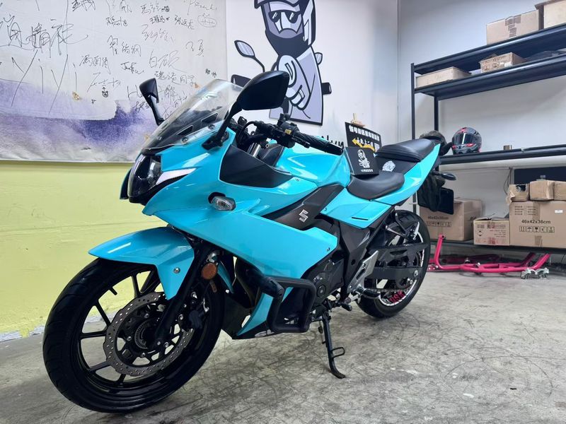 二手豪爵铃木GSX250R