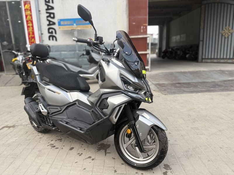 二手三阳哈士奇 Husky ADV150