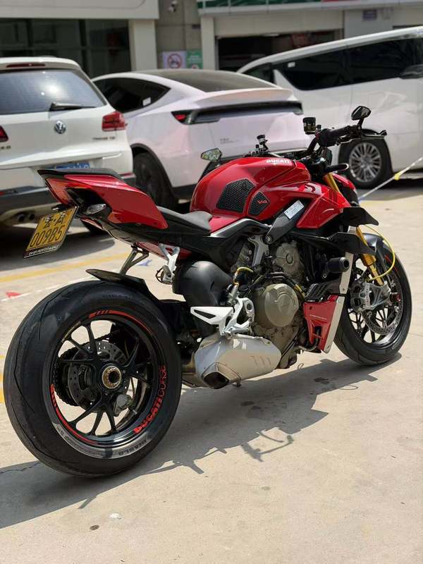 二手杜卡迪Street Fighter V4