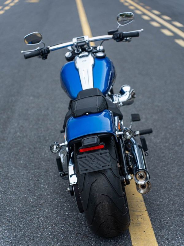 二手哈雷戴维森突破者 Breakout