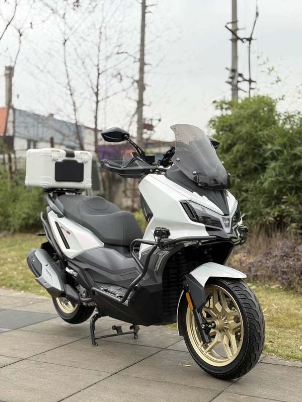 二手三阳哈士奇 Husky ADV300