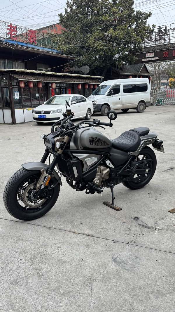 二手QJMOTOR闪700