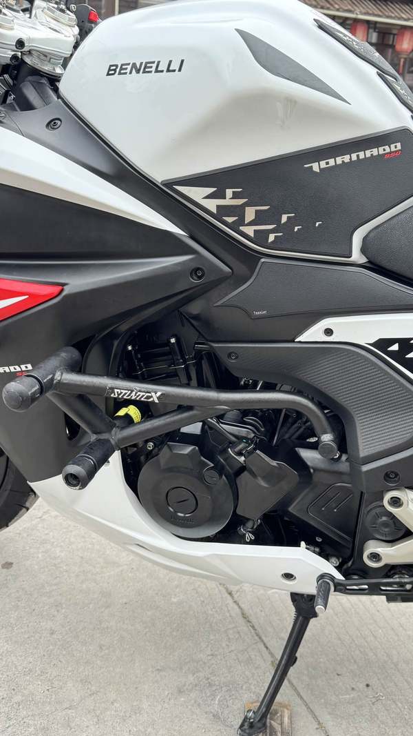 二手贝纳利龙卷风 Tornado 552R