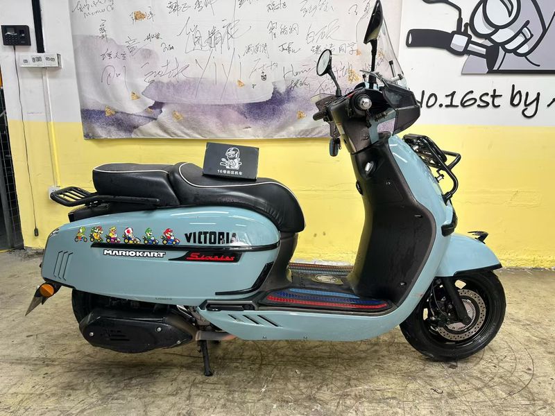 二手维多利亚Sixties 250Si