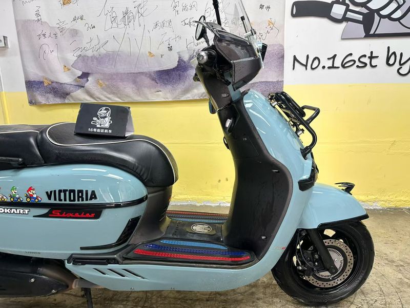 二手维多利亚Sixties 250Si