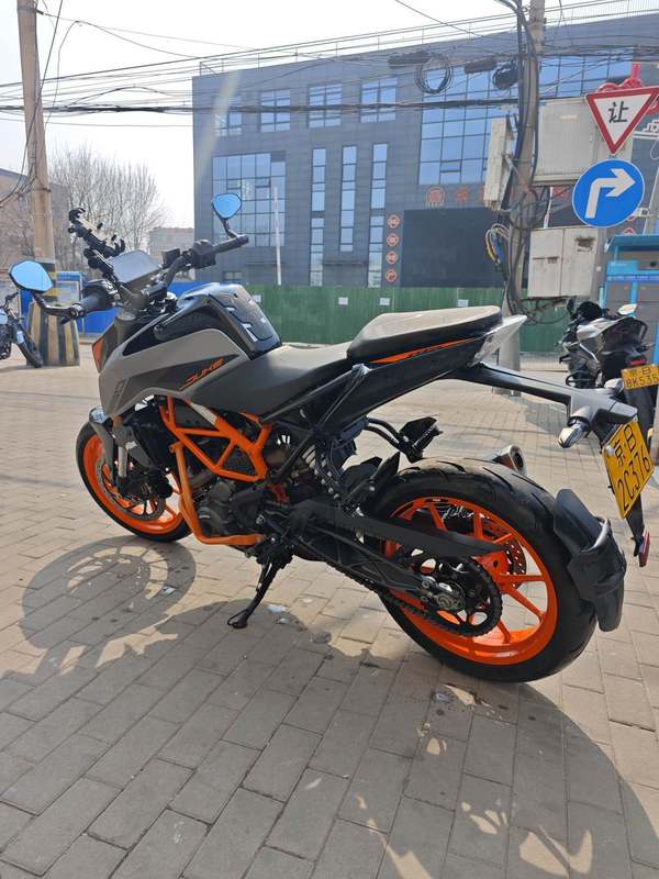 二手KTMR2R390 Duke