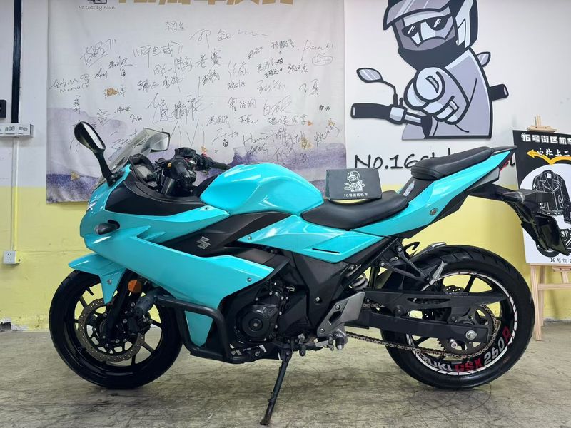 二手豪爵铃木GSX250R