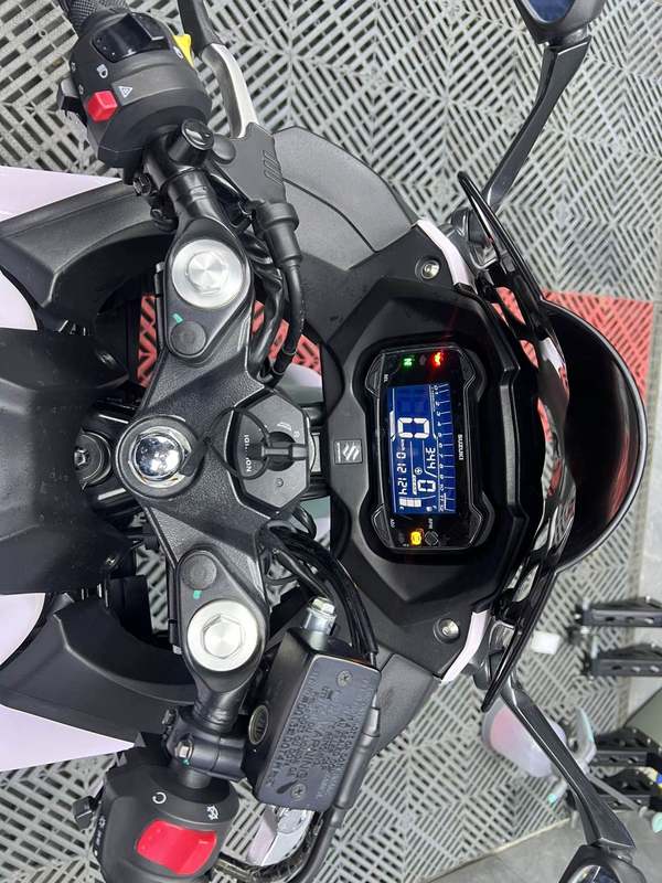 二手豪爵铃木GSX250R