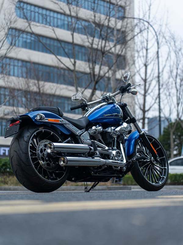 二手哈雷戴维森突破者 Breakout