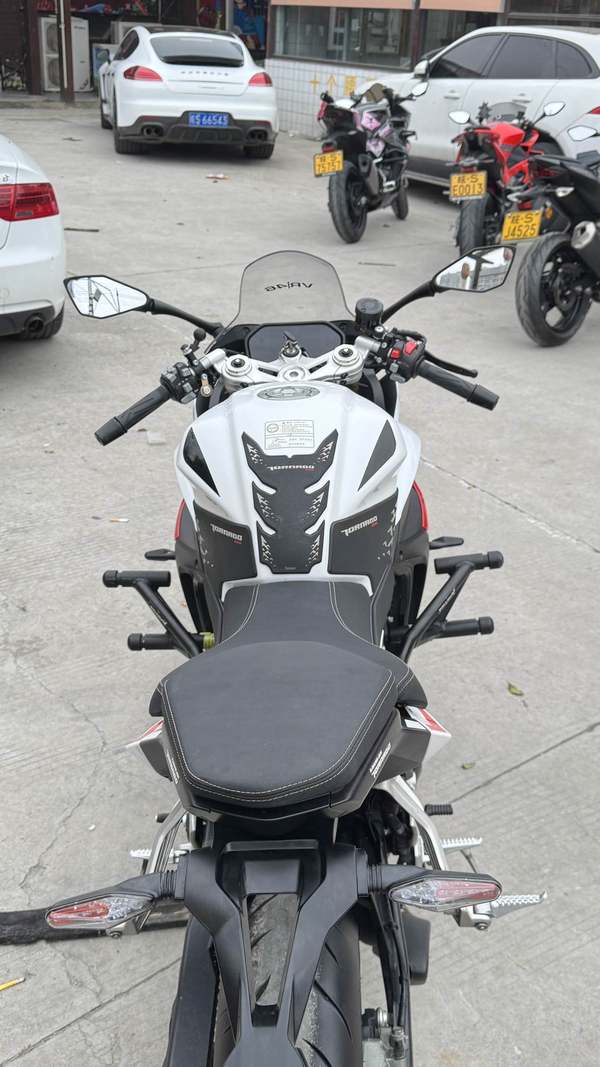 二手贝纳利龙卷风 Tornado 552R