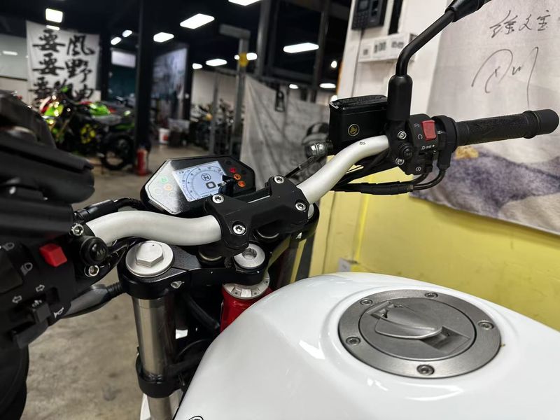 二手贝纳利蓝宝龙 BN302S