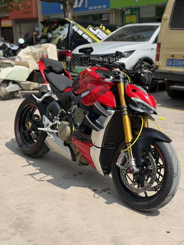 二手杜卡迪Street Fighter V4