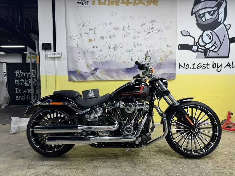 二手哈雷戴维森突破者 Breakout