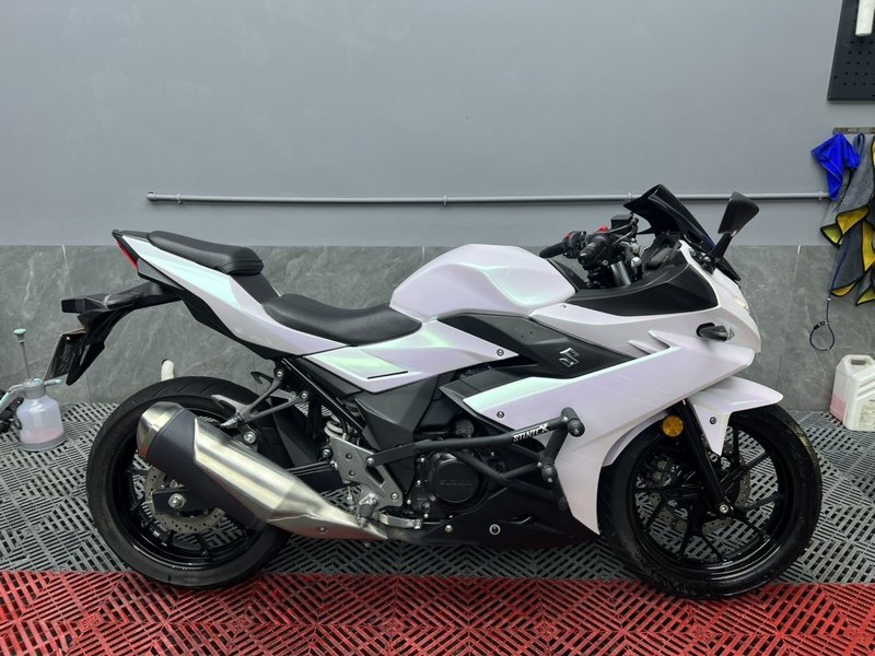二手豪爵铃木GSX250R