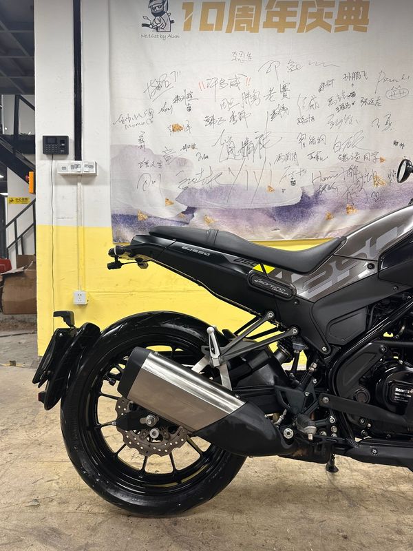 二手贝纳利幼狮 Leoncino 250