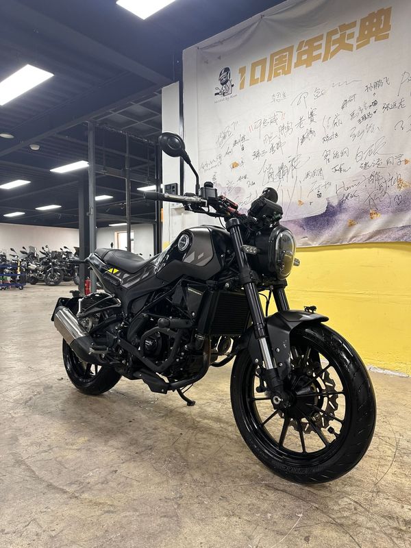 二手贝纳利幼狮 Leoncino 250