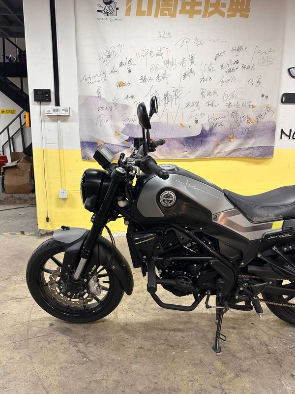 二手贝纳利幼狮 Leoncino 250