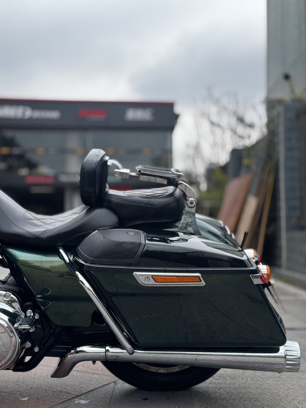 二手哈雷戴维森大道滑翔 Street Glide