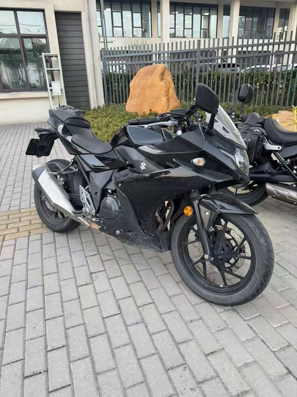 二手豪爵铃木GSX250R