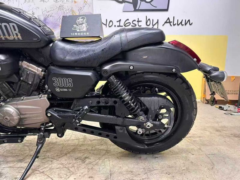 二手QJMOTOR闪300